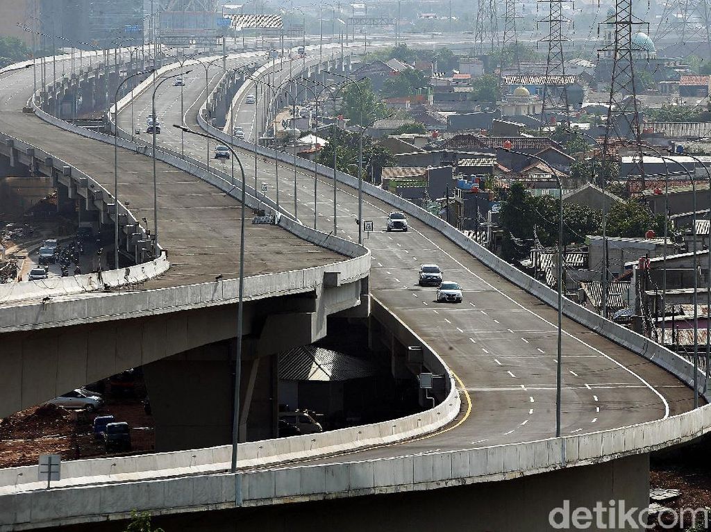 Anies Tuding Tol Becakayu Biang Banjir, Tarif Tol Terpanjang RI Rp 112.500 Anies Tuding Tol Becakayu Biang Banjir, Tarif Tol Terpanjang RI Rp 112.500