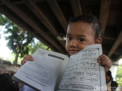 Sekolah Kolong Jembatan, Pilihan Pendidikan Anak Tanpa Akta Kelahiran
