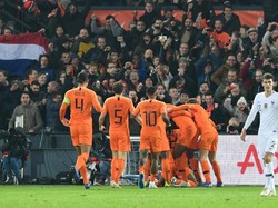 Singa Oranye Mengaum Lagi