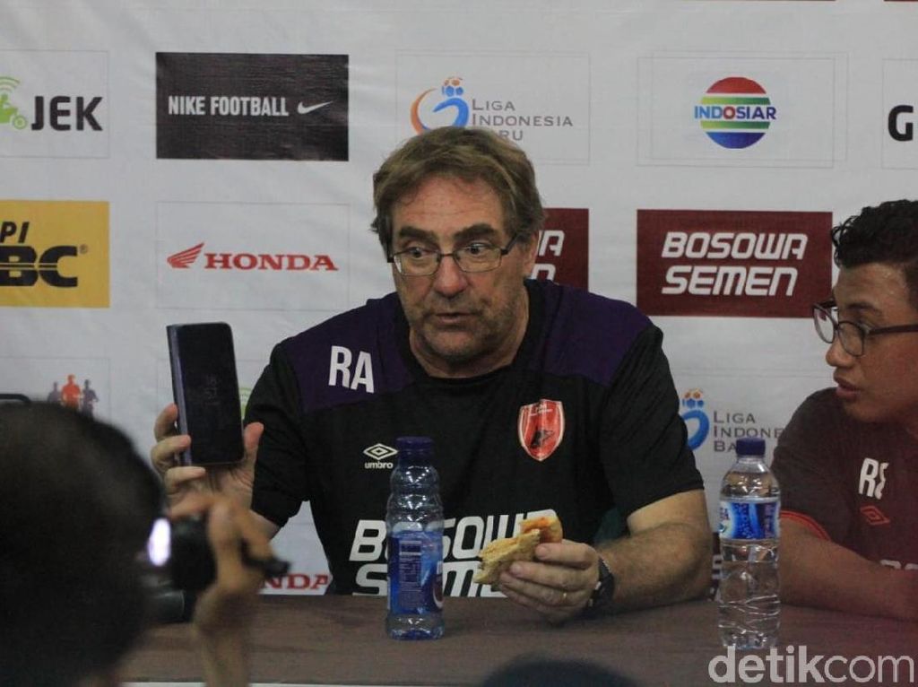 PSM Imbang dengan Persija, Rene Alberts Bicara Soal Wasit PSM Imbang dengan Persija, Rene Alberts Bicara Soal Wasit