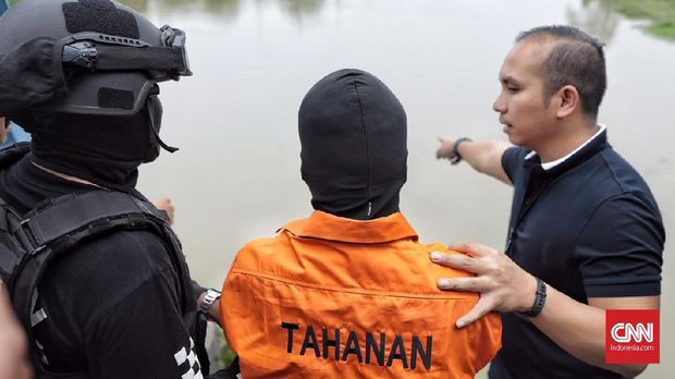 Pembunuhan Satu Keluarga, HS Gunakan Linggis 80 Sentimeter