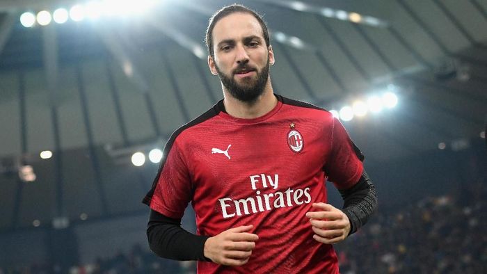 Gonzalo Higuain bantah klaim ingin persingkat masa peminjamannya di AC Milan. (Foto: Alessandro Sabattini/Getty Images) Gonzalo Higuain bantah klaim ingin persingkat masa peminjamannya di AC Milan. (Foto: Alessandro Sabattini/Getty Images)