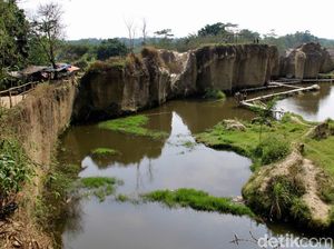 Foto: Kandang Godzilla di Tangerang