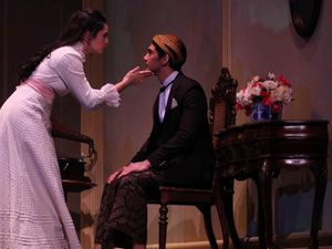 Bunga Penutup Abad Kembali Dipentaskan