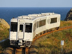 Itadakimasu! Di Kereta Ini Bisa Makan Enak Sambil Lihat Panorama Alam