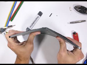 iPad Pro Baru Disiksa, Jadi Mirip Perangkat Layar Lipat