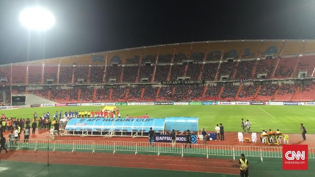 Thailand tampil perkasa dengan mengalahkan Timnas Indonesia 2-4 di Stadion Rajamangala. (