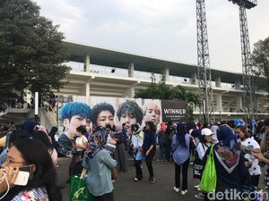 Jauh-jauh dari Luar Kota hingga Ngedeprok Demi Konser WINNER Jauh-jauh dari Luar Kota hingga Ngedeprok Demi Konser WINNER