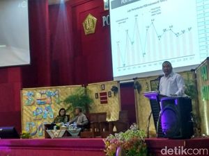 Sri Mulyani dan Eko Sandjojo Pidato di Depan Ratusan Mahasiswa STAN Sri Mulyani dan Eko Sandjojo Pidato di Depan Ratusan Mahasiswa STAN