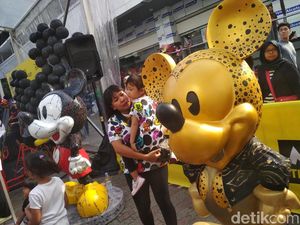 Selamat Ulang Tahun Mickey Mouse yang ke-90 Selamat Ulang Tahun Mickey Mouse yang ke-90