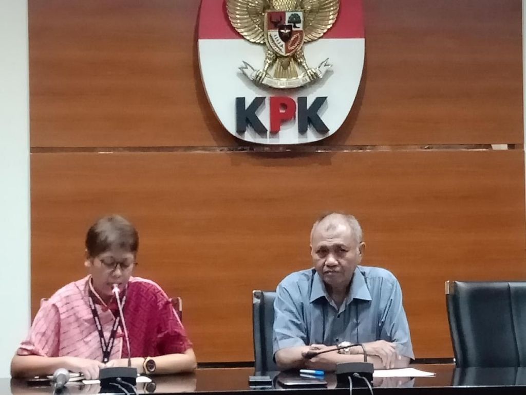 KPK Tetapkan Bupati Pakpak Bharat Jadi Tersangka KPK Tetapkan Bupati Pakpak Bharat Jadi Tersangka