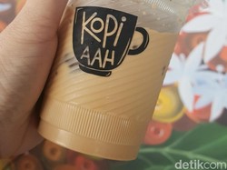 Menyeruput Es Kopi Susu Premium Ditemani Maryam Keju Renyah