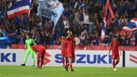 Namun apa daya, Indonesia menelan kekalahan keduanya. Thailand membekap Indonesia dengan skor 2-4. Peluang Indonesia ke semifinal Piala AFF 2018 mulai mengecil. (Foto: ANTARA FOTO/Akbar Nugroho Gumay/kye)