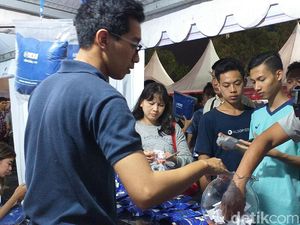 Warga Surabaya Serbu Stan Detikcom di Mlaku-mlaku Tunjungan