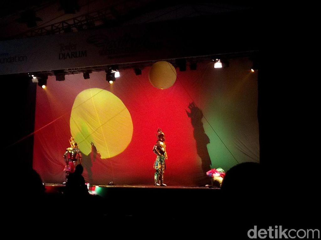 Terbaik di Jerman, Teater Tanah Air Pentaskan lagi Lakon Help di Kudus Terbaik di Jerman, Teater Tanah Air Pentaskan lagi Lakon Help di Kudus