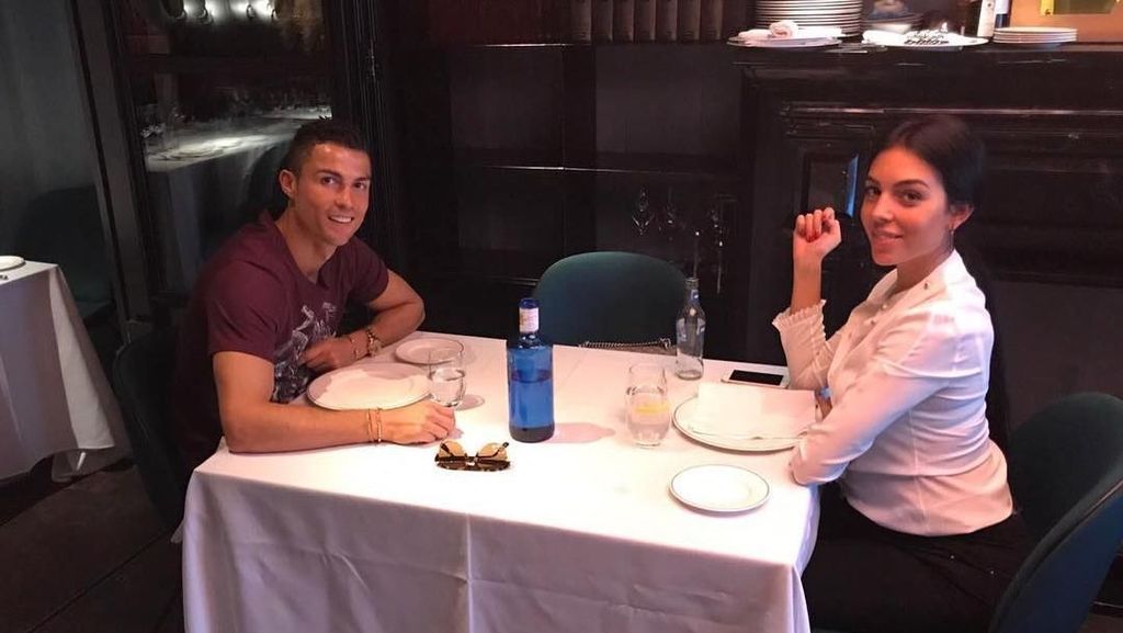 Intip Momen Makan Romantis ala Cristiano Ronaldo dan Georgina Rodriguez