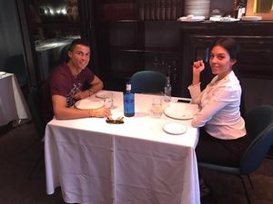 Intip Momen Makan Romantis ala Cristiano Ronaldo dan Georgina Rodriguez