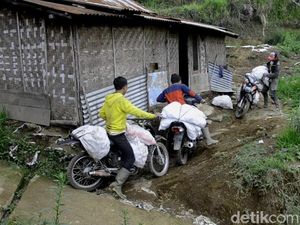 Disediakan Jemputan, Warga Terpencil Batang Tetap Menolak Nyoblos Disediakan Jemputan, Warga Terpencil Batang Tetap Menolak Nyoblos