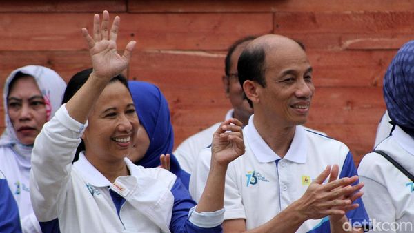 Gaya Rini Soemarno Jalan Sehat Bareng Arcandra dan Sofyan Basir