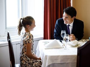 Justin Trudeau, PM Kanada yang Hobi Ngopi dan Jajan Es Krim