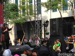 Kenalkan Surabaya ke Dunia, Risma: Taruhannya Nyawa