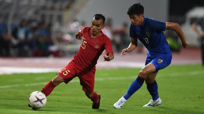 Indonesia dikalahkan Thailand 2-4 di Piala AFF 2018 (Foto: ANTARA FOTO/Akbar Nugroho Gumay/kye) Indonesia dikalahkan Thailand 2-4 di Piala AFF 2018 (Foto: ANTARA FOTO/Akbar Nugroho Gumay/kye)