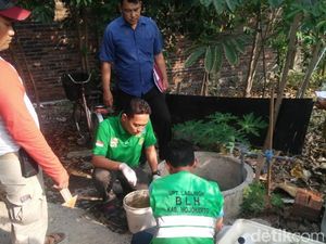 Ungkap Pencemaran Sumur Warga, Ini yang Dilakukan DLH Mojokerto Ungkap Pencemaran Sumur Warga, Ini yang Dilakukan DLH Mojokerto