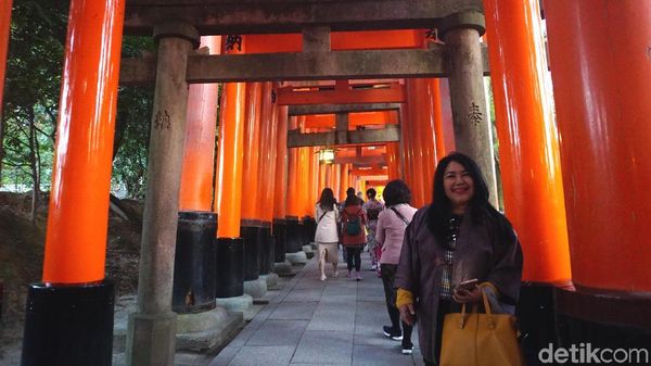 Foto: Kuil Seribu Gerbang di Jepang