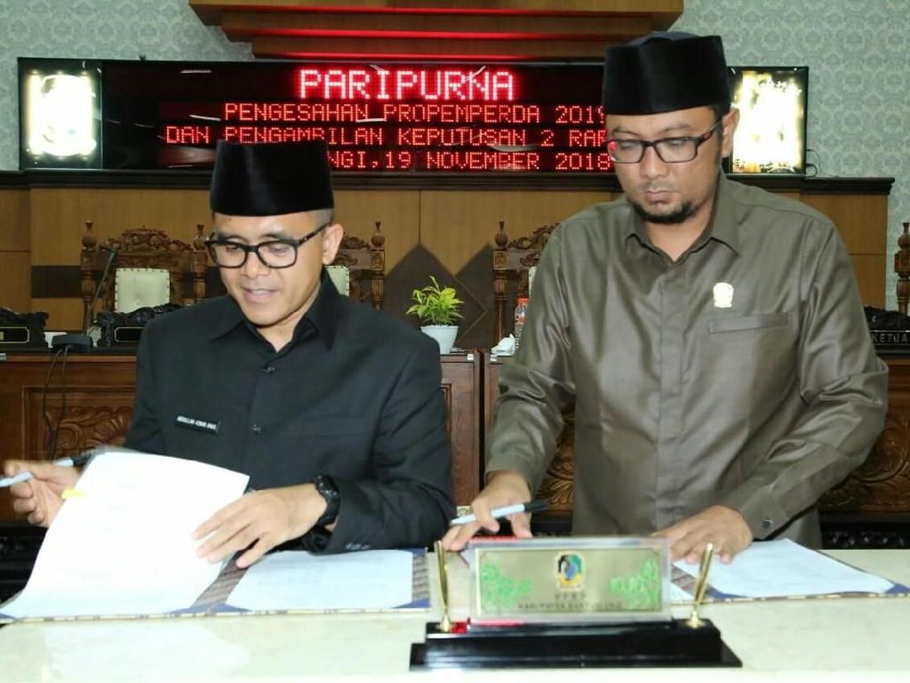 Raperda APBD 2019 Disetujui, Ini Besaran Belanja Daerah Banyuwangi Raperda APBD 2019 Disetujui, Ini Besaran Belanja Daerah Banyuwangi