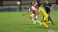 Sementara Persipura berada di posisi 13 dengan 41 poin, hanya terpaut lima angka dari PS Tira di peringkat 16 atau zona merah terakhir klasemen Liga 1.