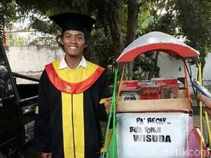 Viral Tukang Becak di Sulbar Wisuda Sarjana
