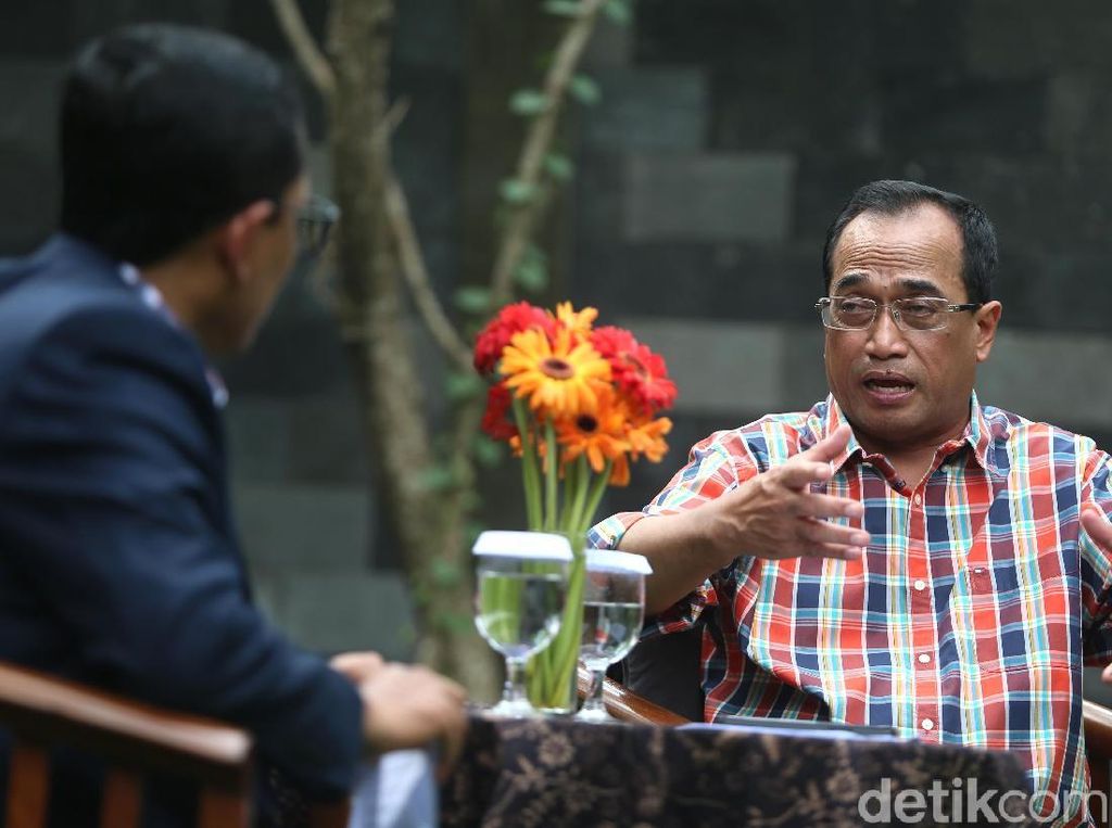 Lion Air Tak Disanksi seperti Adam Air, Begini Penjelasan Menhub Lion Air Tak Disanksi seperti Adam Air, Begini Penjelasan Menhub