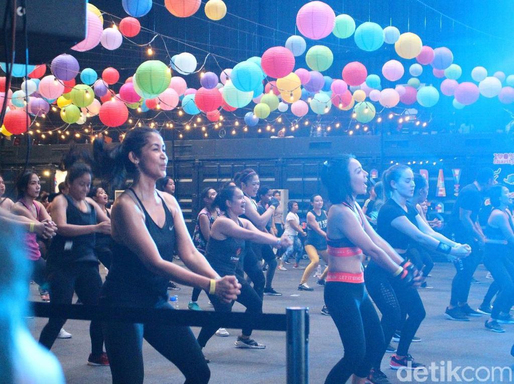 Ingin Punya Karier Sebagai Instruktur Zumba, Caranya Gimana Sih? Ingin Punya Karier Sebagai Instruktur Zumba, Caranya Gimana Sih?
