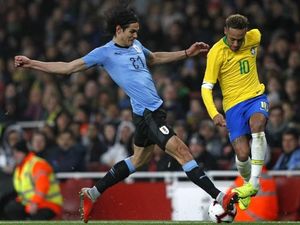 Mbappe Tegaskan Tak Ada Masalah antara Cavani dan Neymar