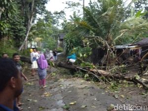 Puting Beliung, Ratusan Rumah di 2 Kecamatan Probolinggo Terdampak