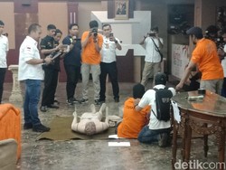 Haris Simamora Tusuk Leher Daperum dan Istri 3 Kali Pakai Linggis