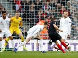 Terus menekan sejak babak babak pertama, Inggris malah tertinggal lebih dulu lewat gol Andrej Kramaric di menit ke-57. (Foto: Carl Recine/Reuters)
