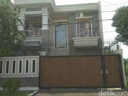 Megahnya Rumah Angel Lelga yang Digerebek di Jagakarsa