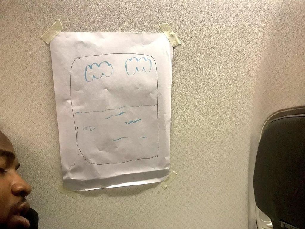 Mungkin, Ini Jendela Pesawat Paling Kreatif di Dunia Mungkin, Ini Jendela Pesawat Paling Kreatif di Dunia