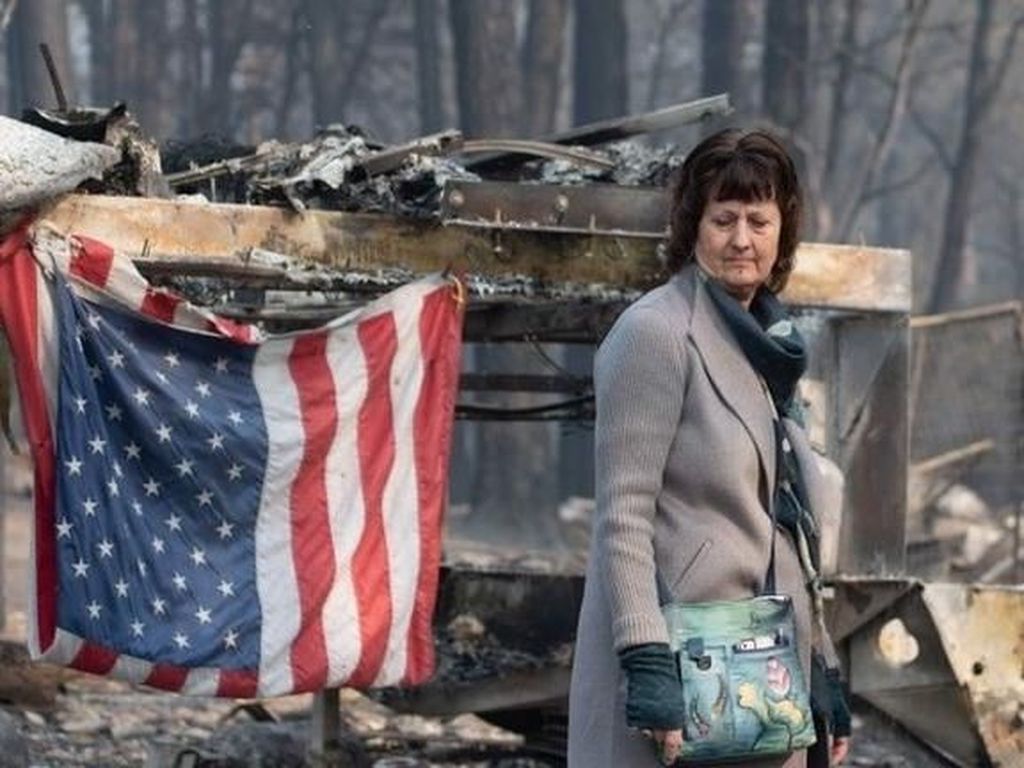 Trump Tinjau Kerusakan Akibat Kebakaran Hutan California Trump Tinjau Kerusakan Akibat Kebakaran Hutan California