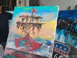 Tanpa Kuas, Seniman Cirebon Ini Melukis Gunakan Jari Tangan