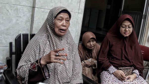 Duka Keluarga Dufi Eks Wartawan yang Tewas dalam Drum