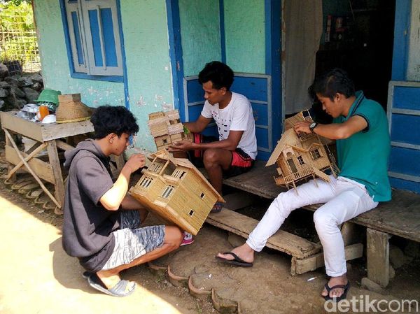 Saat Limbah Bambu Disulap Jadi Kerajinan Tangan Bernilai Tinggi