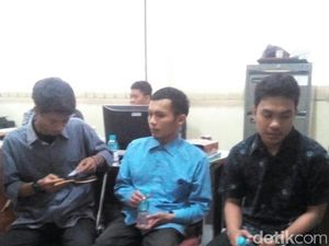 Mahasiswa yang Teriak di Depan Jokowi Ingin Bentangkan Poster Ini