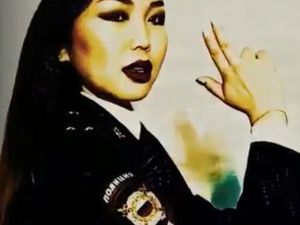 Polisi Menari Jadi Bintang Internet di Rusia