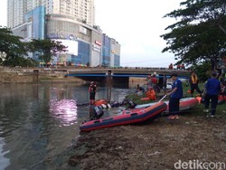 Bocah 12 Tahun Tenggelam di Kali Angke Jakarta Barat