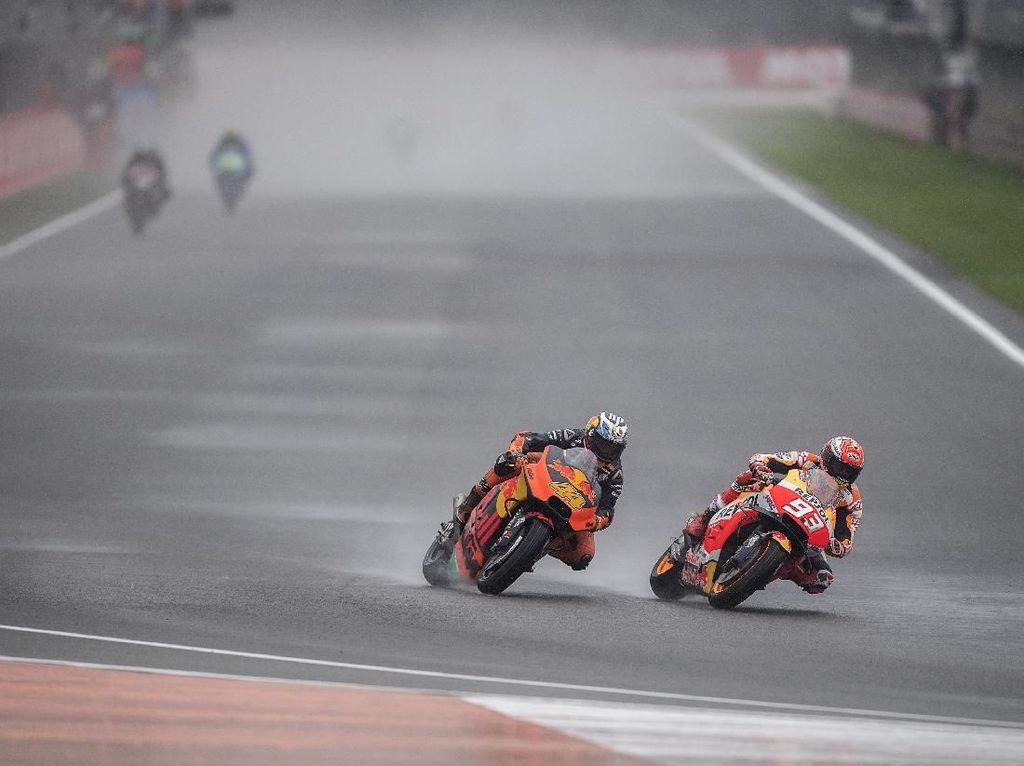 Blunder Pilih Ban, Marc Marquez Bikin Kesalahan Terbesar Musim Ini Blunder Pilih Ban, Marc Marquez Bikin Kesalahan Terbesar Musim Ini