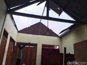 Dua Desa di Mojokerto Diterjang Puting Beliung, 137 Rumah Rusak