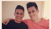 Pemain depan Napoli, Jose Callejon ternyata punya saudara kembar bernama Juanmi Callejon. (Foto: Instagram @jcallejon21)