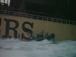 Kapal Pembawa Sawit Indonesia Dibajak Greenpeace